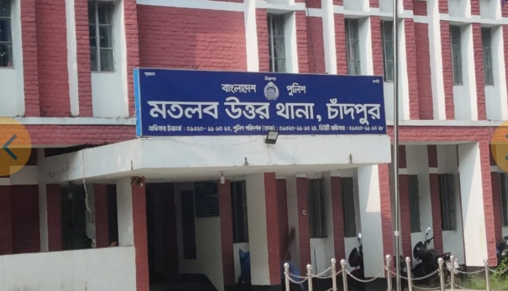 স্বামীর গোপনাঙ্গ কেটে পালালো দ্বিতীয় স্ত্রী, হাসপাতালে নিলেন তৃতীয় স্ত্রী