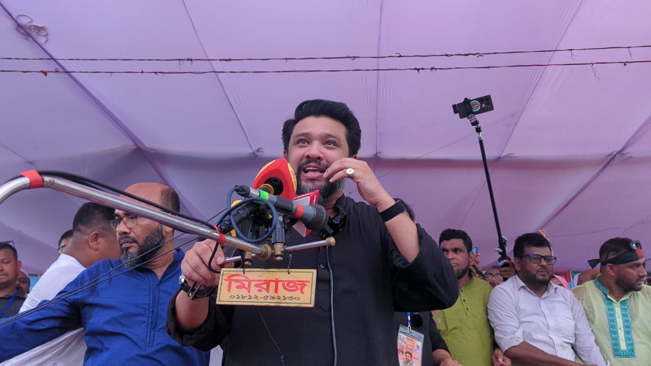 নমিনেশন দিক বা না দিক রাঙ্গুনিয়ার গোলামী করে যাবো : হুমাম কাদের চৌধুরী