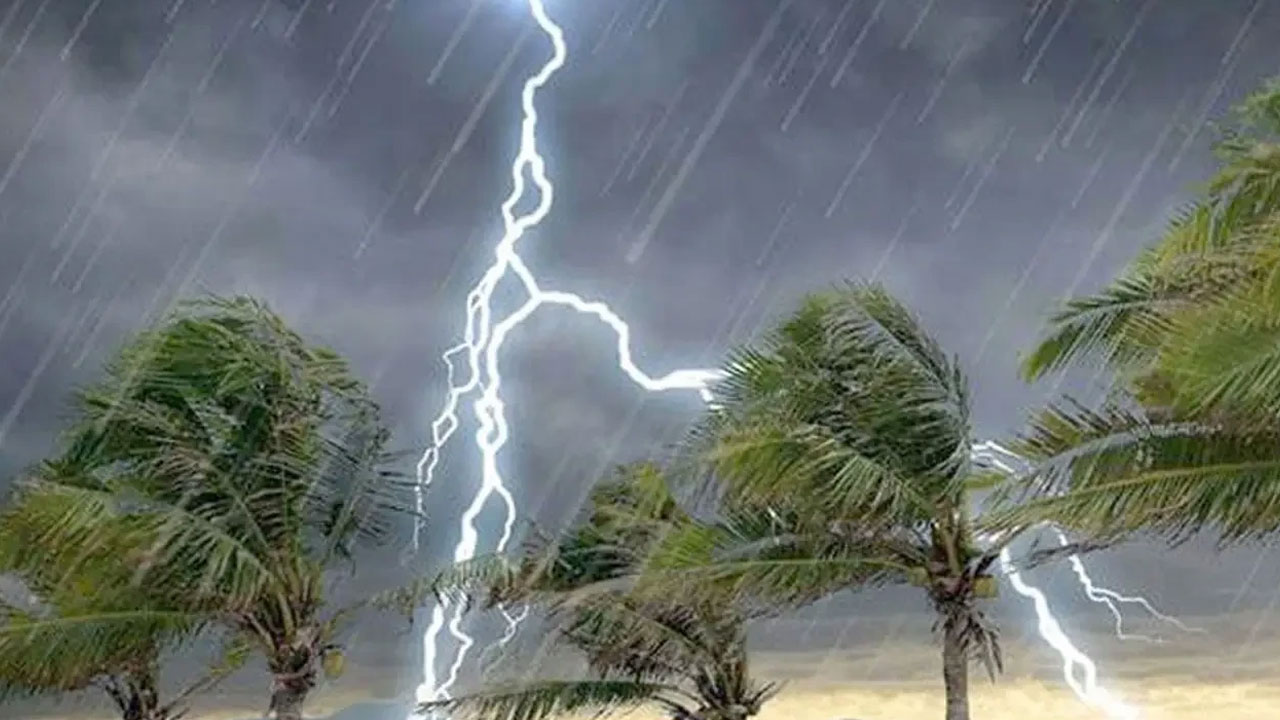 দুপুরের মধ্যে বজ্রবৃষ্টি হতে পারে যে অঞ্চলে